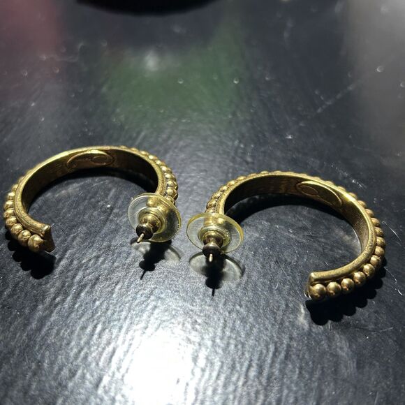 Vintage Oscar de la Renta Signed 1990's 1-7/8" Gold Tone Textured Hoop Earrings - Picture 4 of 5